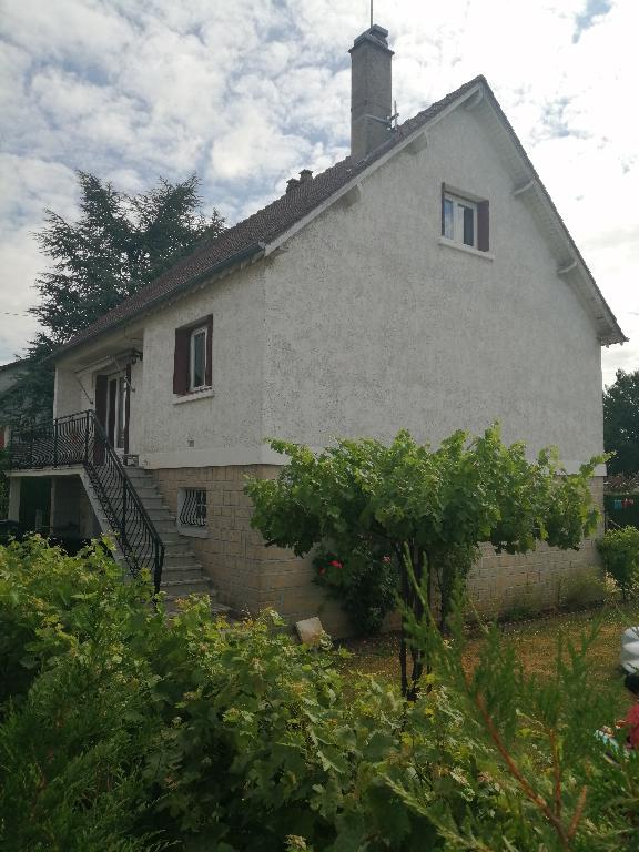 MAISON TRADITIONNELLE SUR S/SOL MAISON TRADITIONNELLE SUR S/SOL