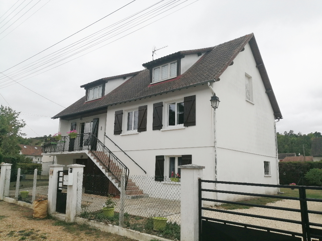 MAISON TRADITIONNELLE SUR S/SOL MAISON TRADITIONNELLE SUR S/SOL