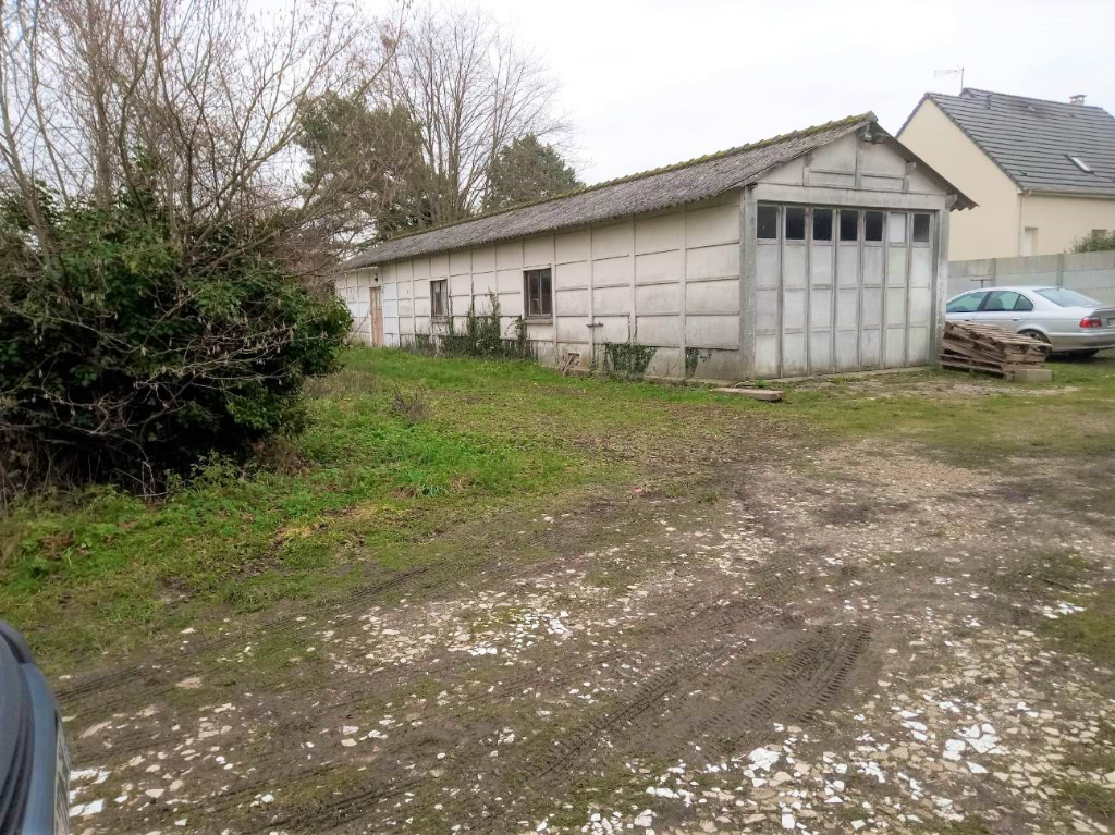 PAVILLON AVEC TRAVAUX A PREVOIR PAVILLON AVEC TRAVAUX A PREVOIR