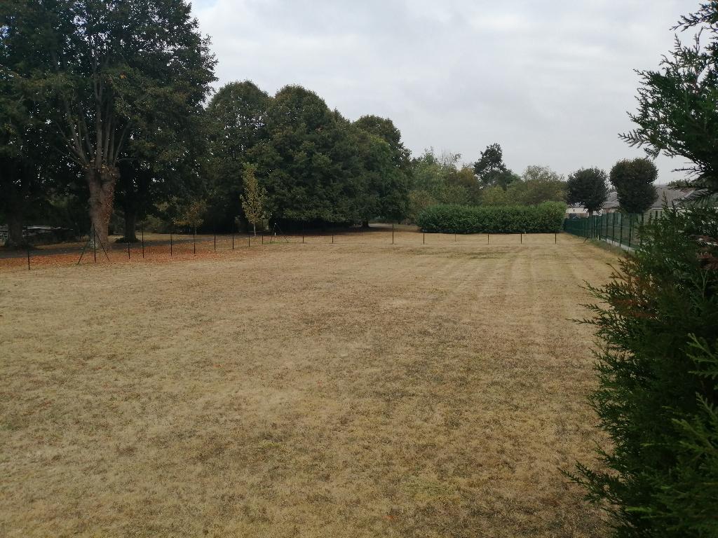TERRAIN A BATIR DE 737M² TERRAIN A BATIR DE 737M²