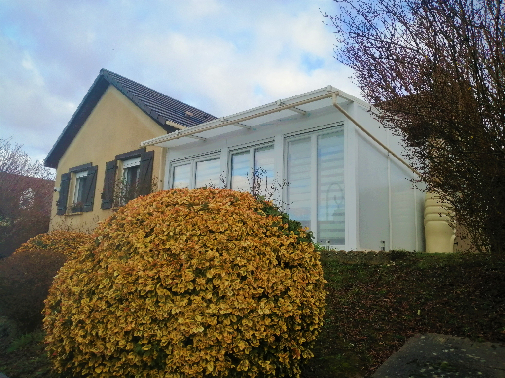 MAISON TRADITIONNELLE SUR S/SOL MAISON TRADITIONNELLE SUR S/SOL