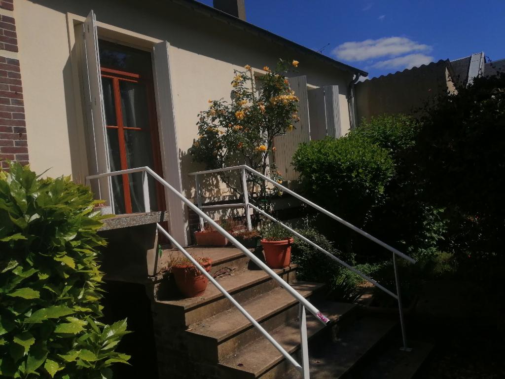SEUL MANDATAIRE APPARTEMENT AU RDC AVEC COURETTE SEUL MANDATAIRE APPARTEMENT AU RDC AVEC COURETTE