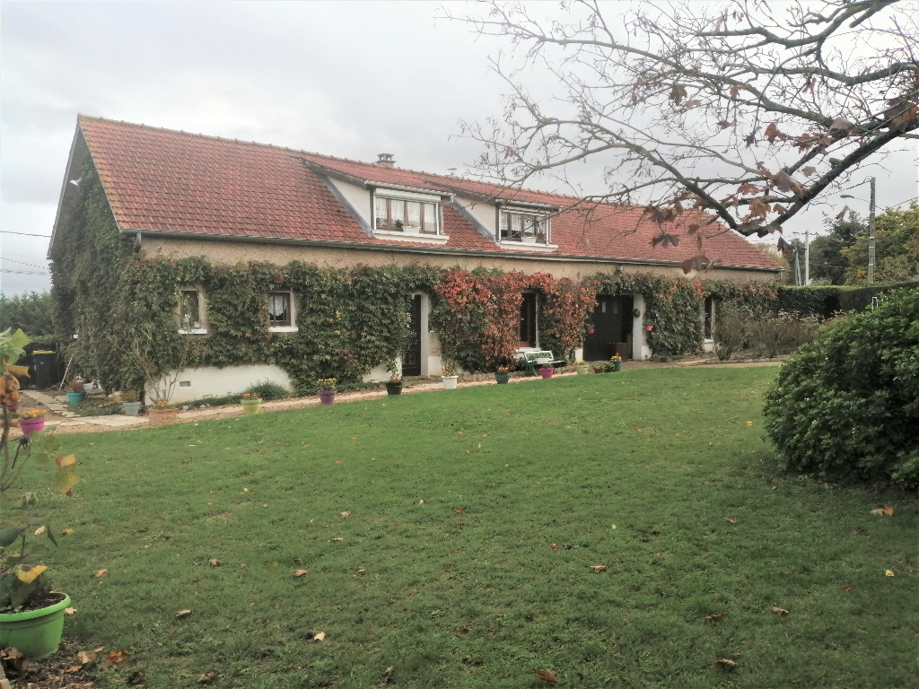 LONGERE ETAT IMPECCABLE LONGERE ETAT IMPECCABLE