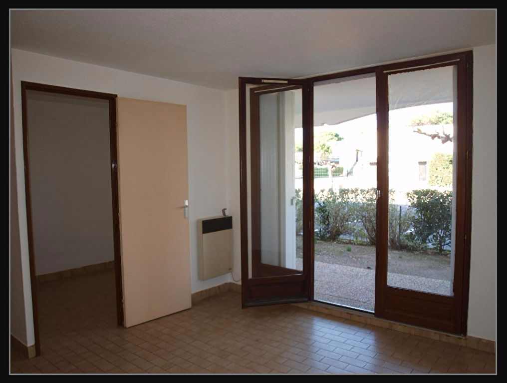 2 pièces Cabine en rez de jardin avec piscine 2 pièces Cabine en rez de jardin avec piscine
