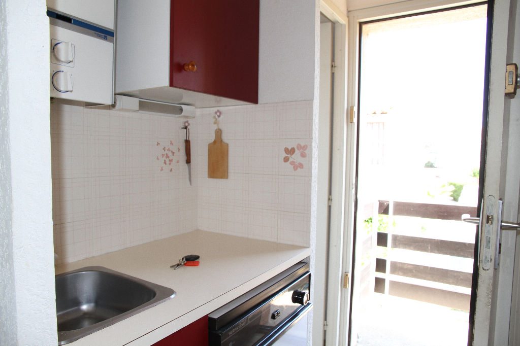 LOCATION A L ANNEE EN MEUBLE LOCATION A L ANNEE EN MEUBLE