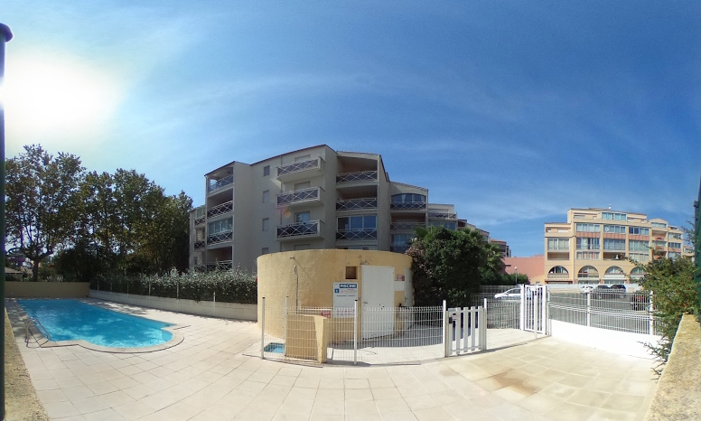 CAP D AGDE 2 PIECES + CABINE CAP D AGDE 2 PIECES + CABINE