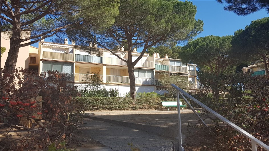 LOC A L ANNEE MEUBLEE STUDIO CABINE Cap d'Agde LOC A L ANNEE MEUBLEE STUDIO CABINE Cap d'Agde