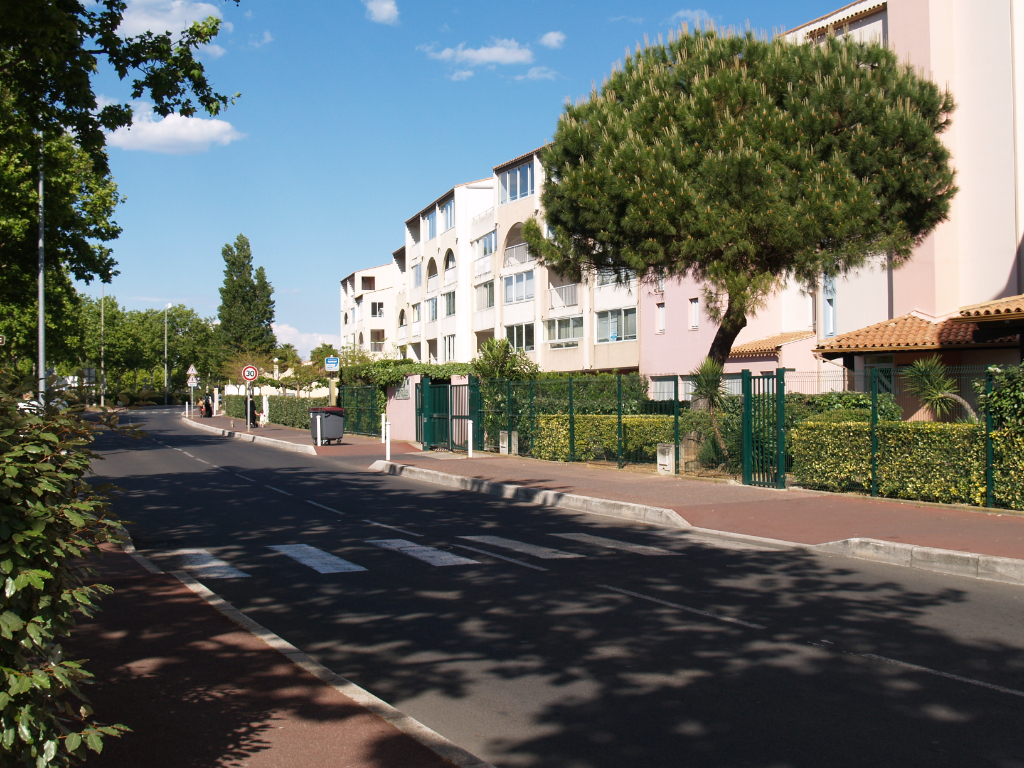 A LOUER LOC ANNEE DEUX PIECES VIDES CAP D AGDE A LOUER LOC ANNEE DEUX PIECES VIDES CAP D AGDE