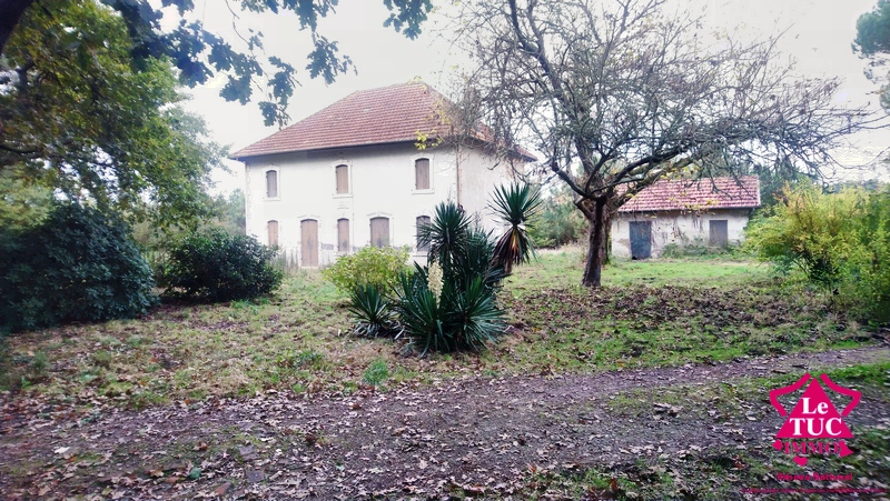 Propriété Mezos 8 pièces 200 m2 Propriété Mezos 8 pièces 200 m2