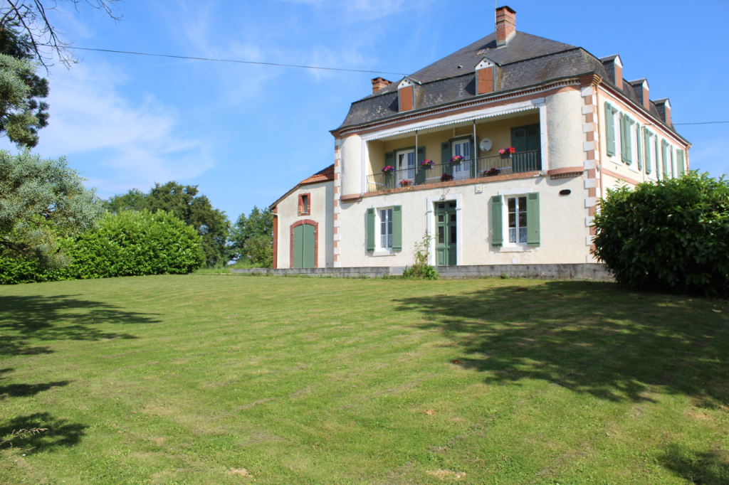 Maison de maître Luppe-violles 12 pièce(s) 320 m2 Maison de maître Luppe-violles 12 pièce(s) 320 m2