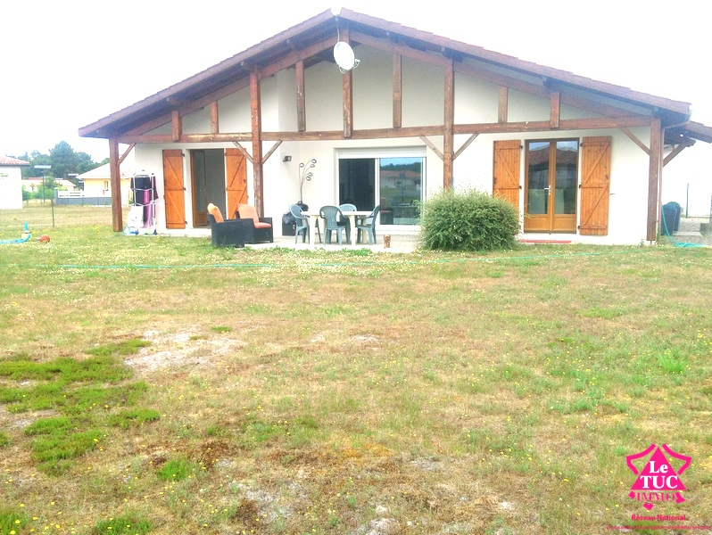 Maison Escource 4 pièce(s) 94.64 m2 Maison Escource 4 pièce(s) 94.64 m2