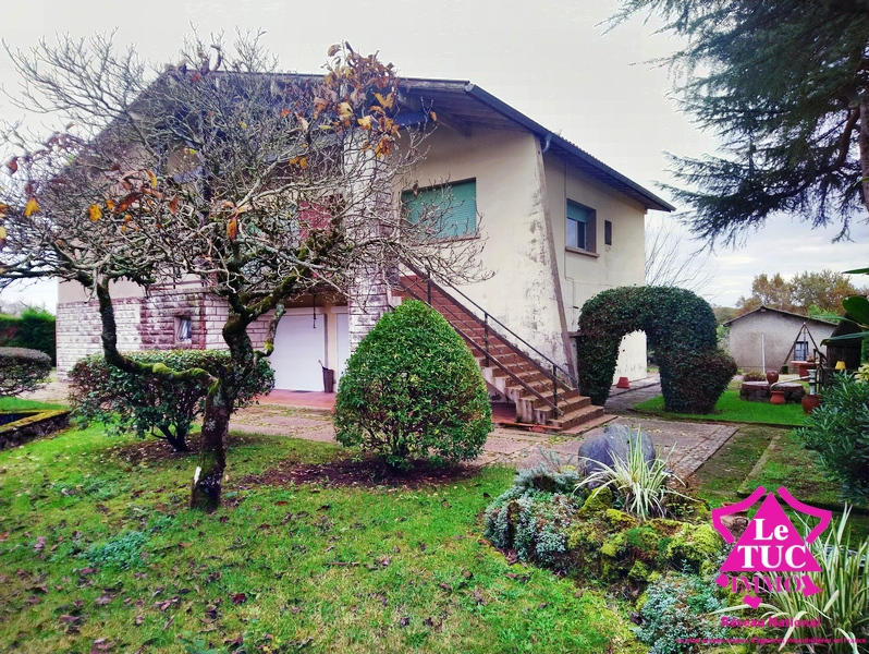 Maison Saint Vincent De Paul 11 pièce(s) 267 m2 Maison Saint Vincent De Paul 11 pièce(s) 267 m2