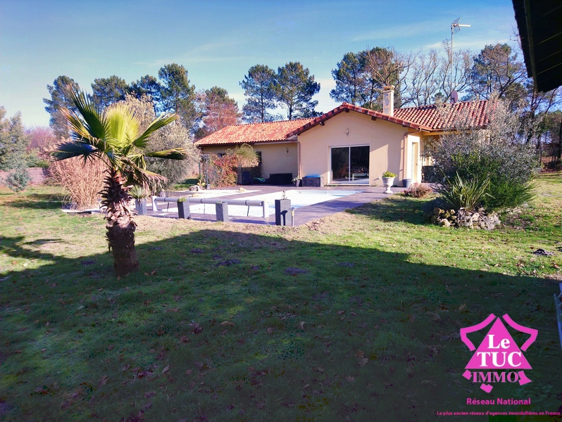 Maison Solferino 5 pièce(s) 140 m2 Maison Solferino 5 pièce(s) 140 m2