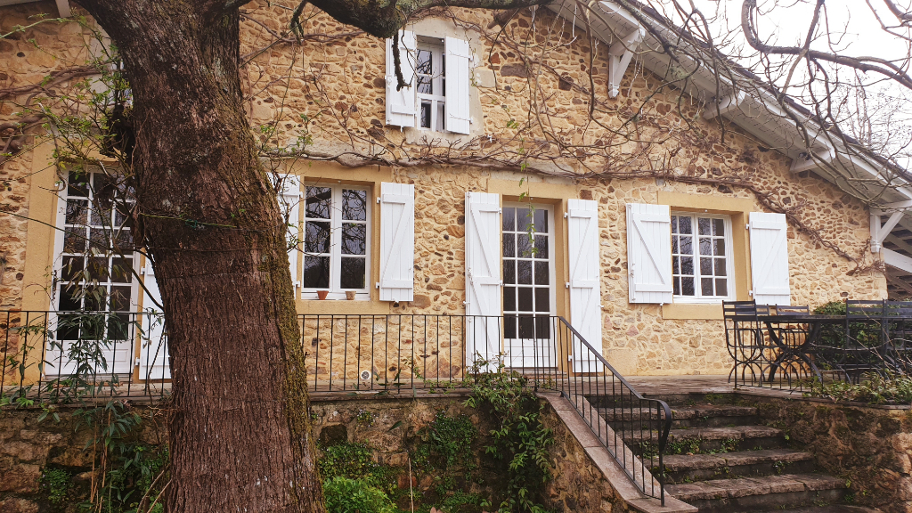 Maison Larbey 9 pièce(s) 214 m2 Maison Larbey 9 pièce(s) 214 m2