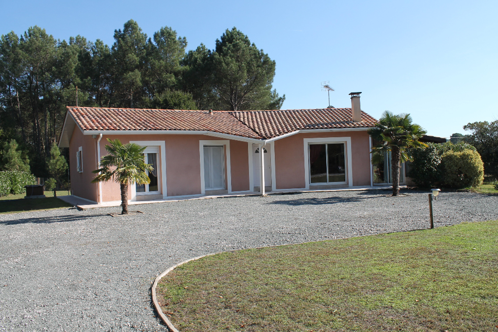Maison avec dépendance Pontenx Les Forges 4 pièce(s) 120 m2 Maison avec dépendance Pontenx Les Forges 4 pièce(s) 120 m2