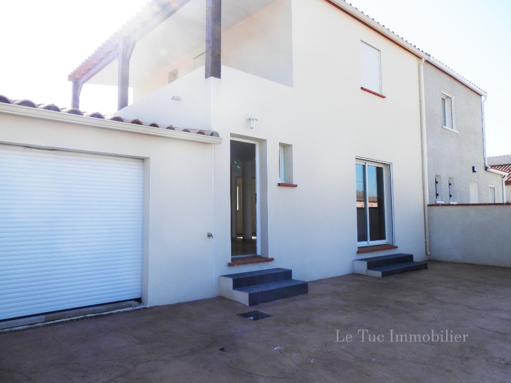 Villa 3 faces 90m² PIA Villa 3 faces 90m² PIA