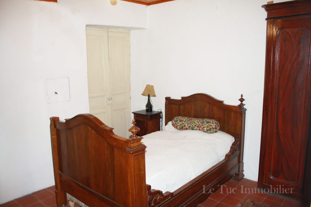 Maison village T4 90 m² + combles et cave Maison village T4 90 m² + combles et cave