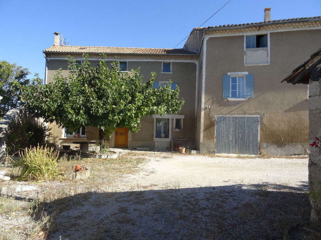 5 minutes de L'ISLE SUR SORGUE, Mas en pierres de 360 m² 5 minutes de L'ISLE SUR SORGUE, Mas en pierres de 360 m²