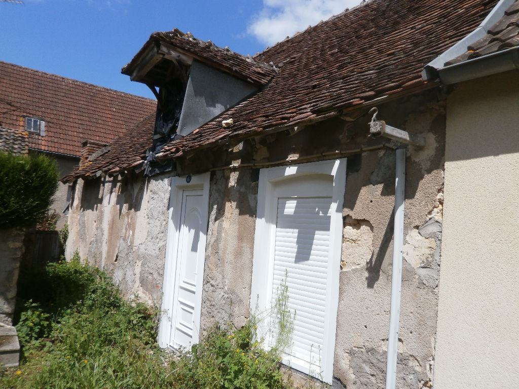 MAISON DE PAYS 112 M2 A RENOVER LIBRE MAISON DE PAYS 112 M2 A RENOVER LIBRE