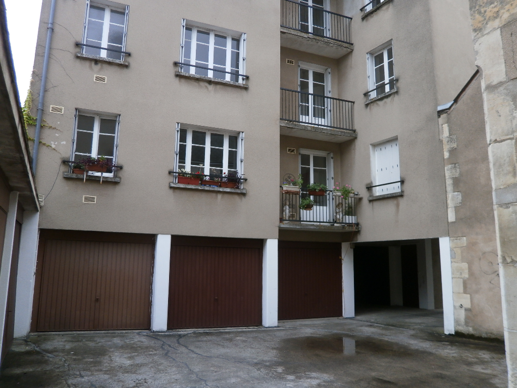 APPT 2 PIECES 65 M2 RENOVER ET LIBRE APPT 2 PIECES 65 M2 RENOVER ET LIBRE