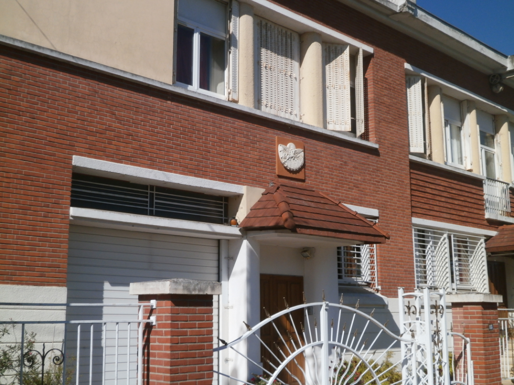 VIERZON MURS LIBRE 500 M2 TOUS USAGES VIERZON MURS LIBRE 500 M2 TOUS USAGES