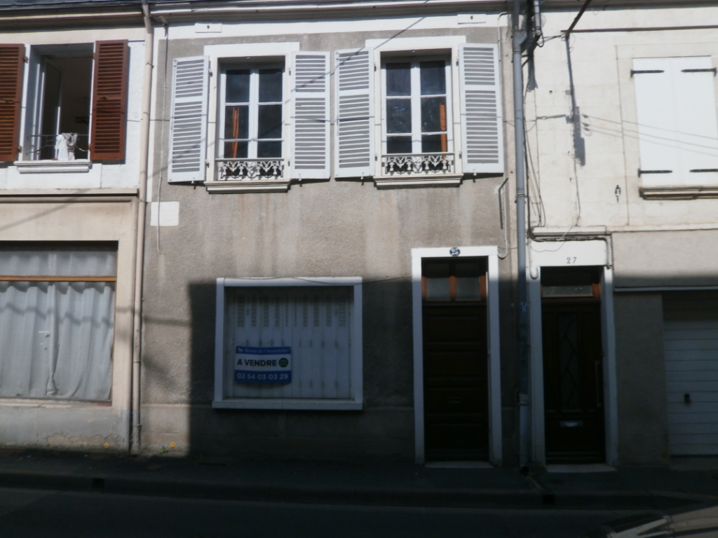 MAISON 4 PIECE + JARDIN 270 M2 MAISON 4 PIECE + JARDIN 270 M2