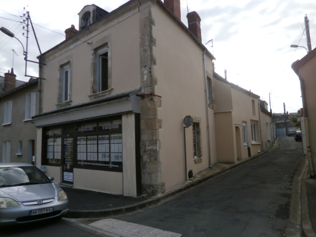 IMMEUBLE DE BUREAU + CAVE IMMEUBLE DE BUREAU + CAVE