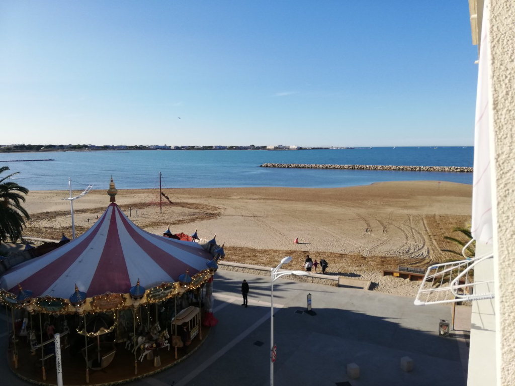 VUE MER - centre ville - P2 cabine VUE MER - centre ville - P2 cabine