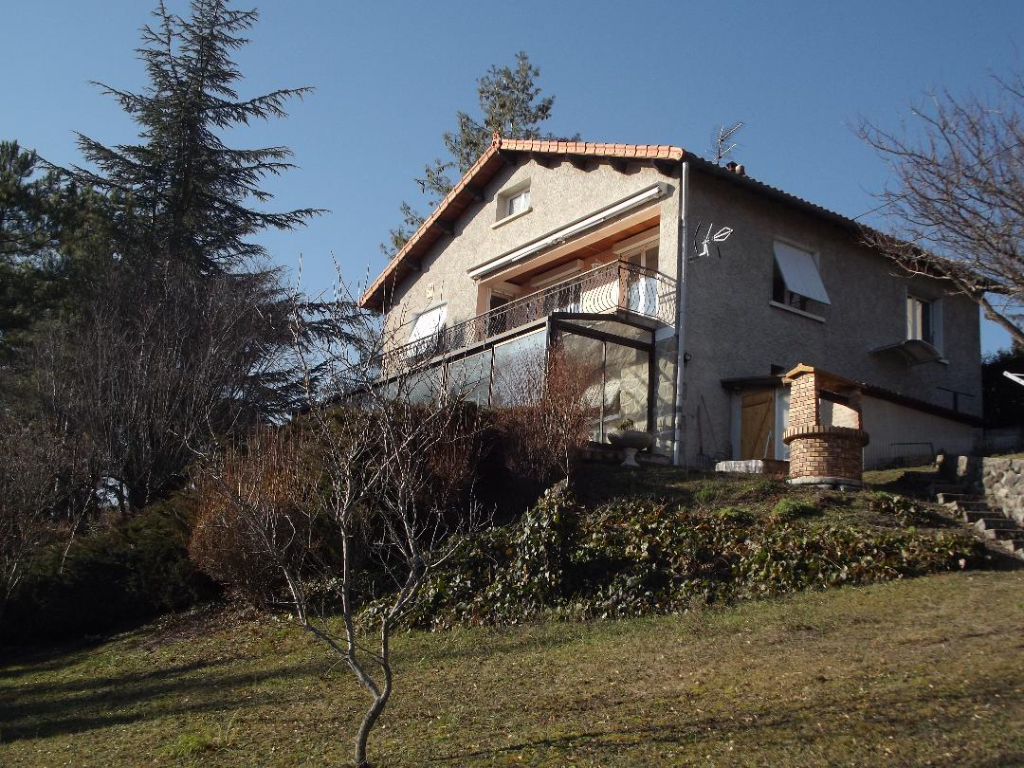 Maison Vals Pres Le Puy 7 pièce(s) Maison Vals Pres Le Puy 7 pièce(s)