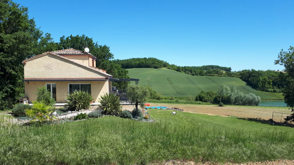 CADALEN Belle Villa de 160 m² avec vue CADALEN Belle Villa de 160 m² avec vue