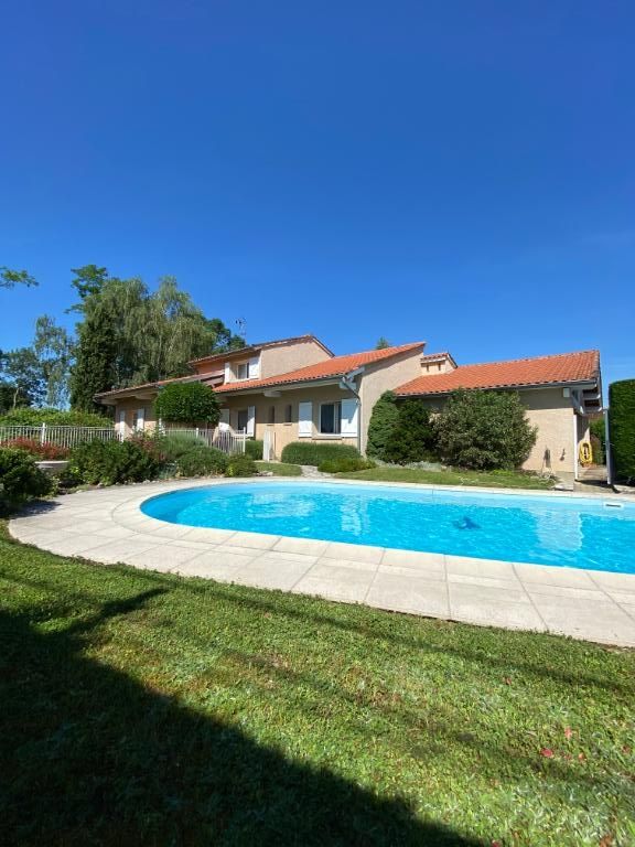Maison 5 pièce(s) 145 m2 Maison 5 pièce(s) 145 m2
