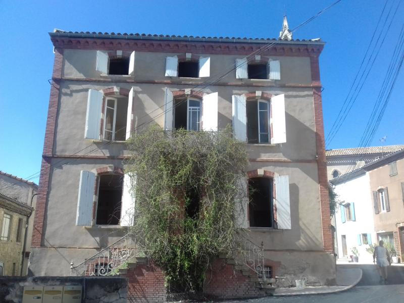 Maison Cahuzac Sur Vere 10 pièce(s) 230 m2 Maison Cahuzac Sur Vere 10 pièce(s) 230 m2