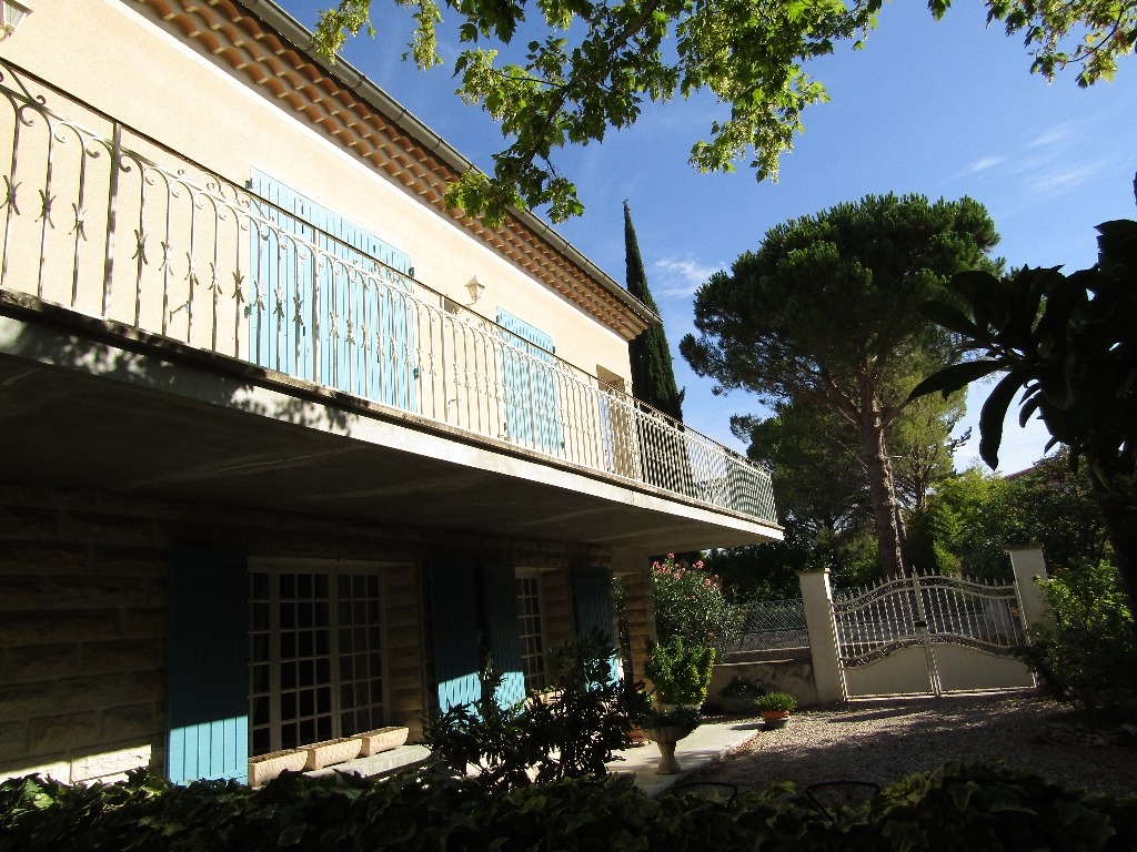 Maison 11 pièce(s) 288 m2 Maison 11 pièce(s) 288 m2
