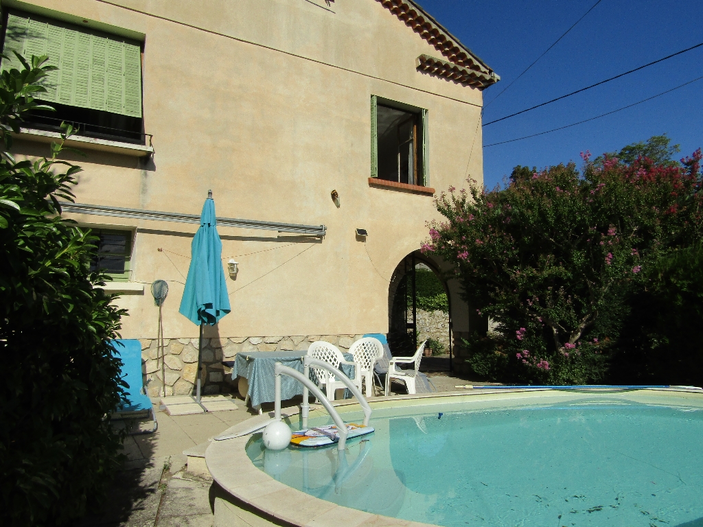 Maison 210 m2 Mollans sur Ouveze 26170 avec piscine et jardin. 0618473547 Maison 210 m2 Mollans sur Ouveze 26170 avec piscine et jardin. 0618473547