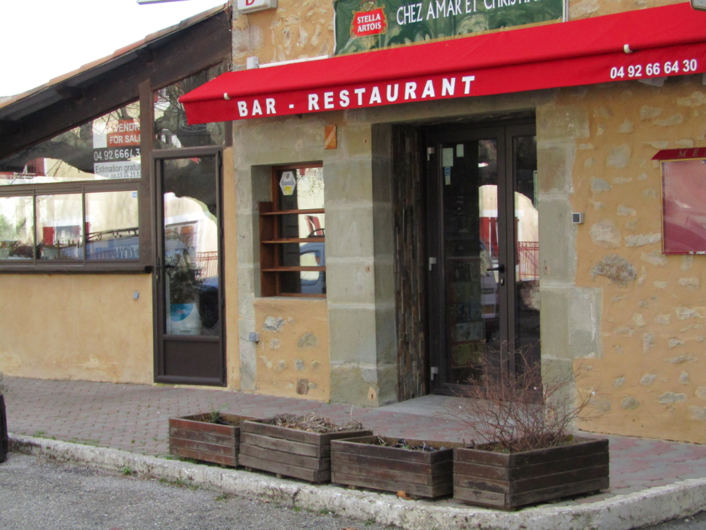 Murs Fonds de commerce Restaurant trad + Pizzeria+ Licence IV Murs Fonds de commerce Restaurant trad + Pizzeria+ Licence IV
