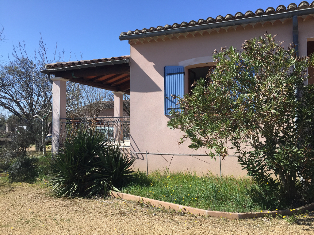Proche saint Cécile, Maison 8 pièce(s) 175 m2 sur 1800 M2 de terrain plat et un appartement indépendant. : 0699425308 Proche saint Cécile, Maison 8 pièce(s) 175 m2 sur 1800 M2 de terrain plat et un appartement indépendant. : 0699425308