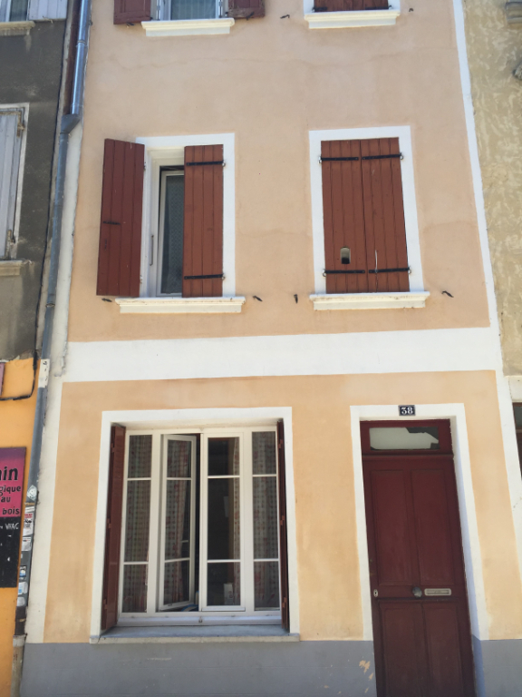 Charmante maison de ville au centre de Nyons sur 4 niveaux de 89 m2 avec la vue du Pont Roman 0668368774 Charmante maison de ville au centre de Nyons sur 4 niveaux de 89 m2 avec la vue du Pont Roman 0668368774