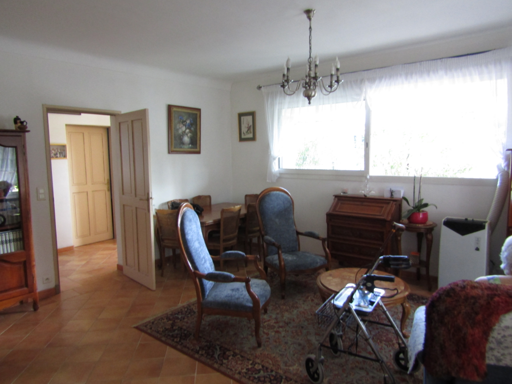 Très bel Appartement Pernes Les Fontaines 5 pièce(s) 146 m2 0699425308 Très bel Appartement Pernes Les Fontaines 5 pièce(s) 146 m2 0699425308