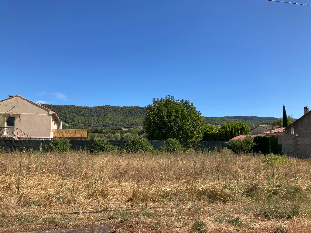 A Sablet charmant village pittoresque, Terrain plat de 737 m2 constructible non viabilisé 0668368774 A Sablet charmant village pittoresque, Terrain plat de 737 m2 constructible non viabilisé 0668368774