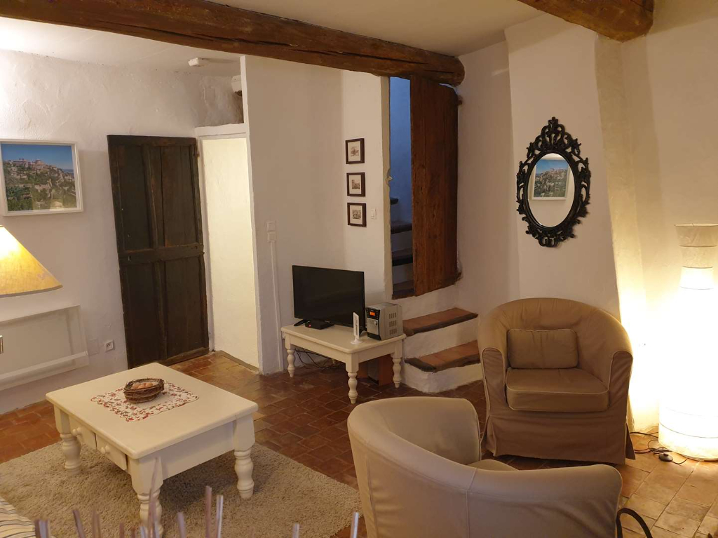 A Sablet charmante maison de village en pierre à l'intérieur des remparts de 59 m2, idéal pour investir en gîte, Annie 0668368774 A Sablet charmante maison de village en pierre à l'intérieur des remparts de 59 m2, idéal pour investir en gîte, Annie 0668368774