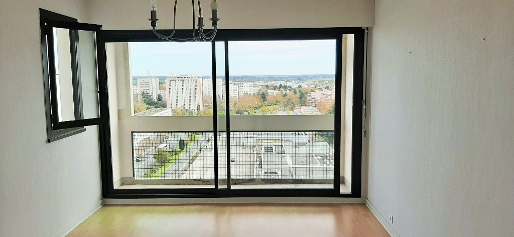EXCLUSIVITE, POITIERS, APPARTEMENT 2 CH, BALCON, PLACE DE PARKING EXCLUSIVITE, POITIERS, APPARTEMENT 2 CH, BALCON, PLACE DE PARKING