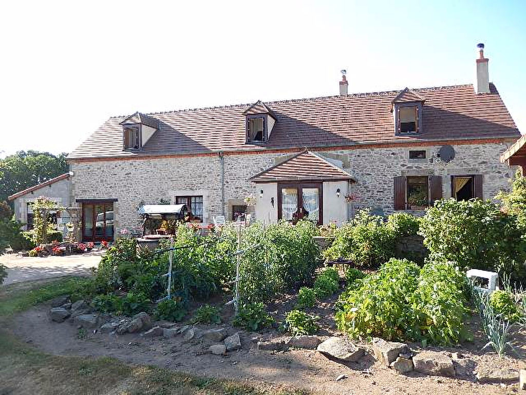 Maison Cerilly à proximité de la Forêt de Tronçais Maison Cerilly à proximité de la Forêt de Tronçais