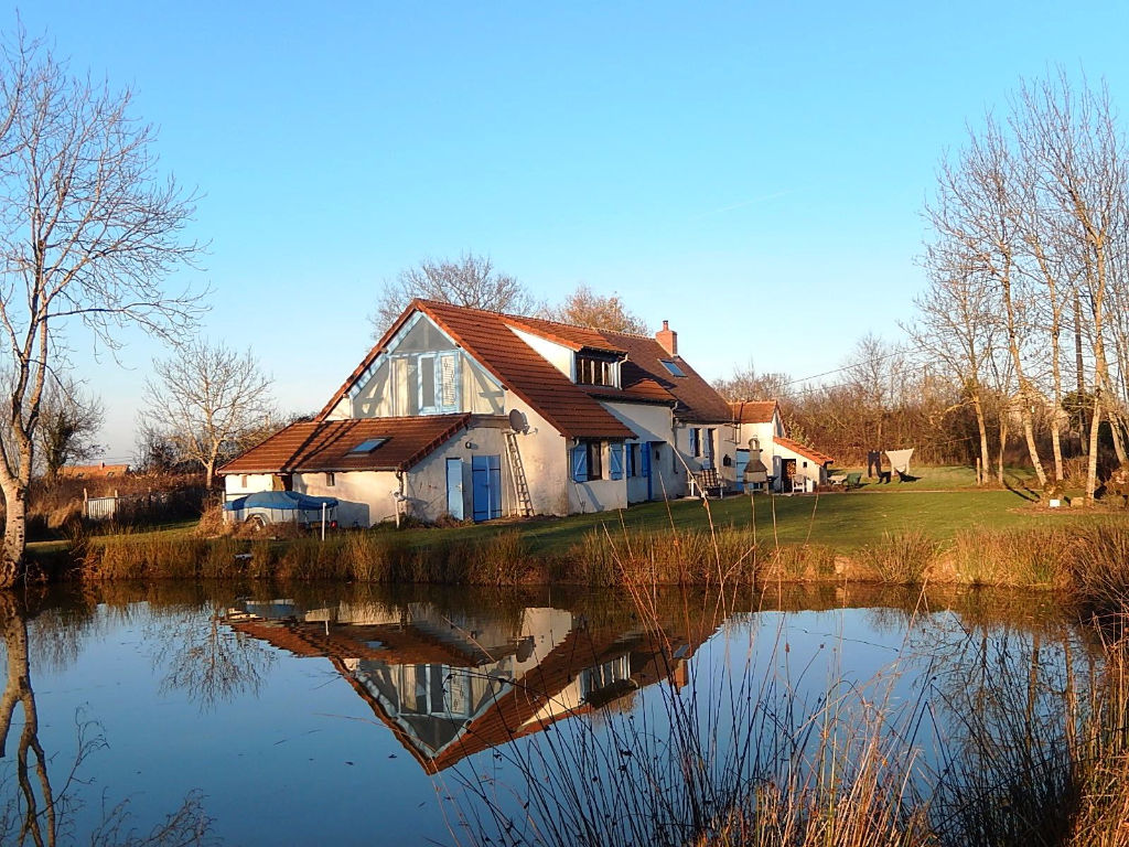 Buxières les Mines- Belle maison au calme sur un terrain de près de 1.2ha Buxières les Mines- Belle maison au calme sur un terrain de près de 1.2ha