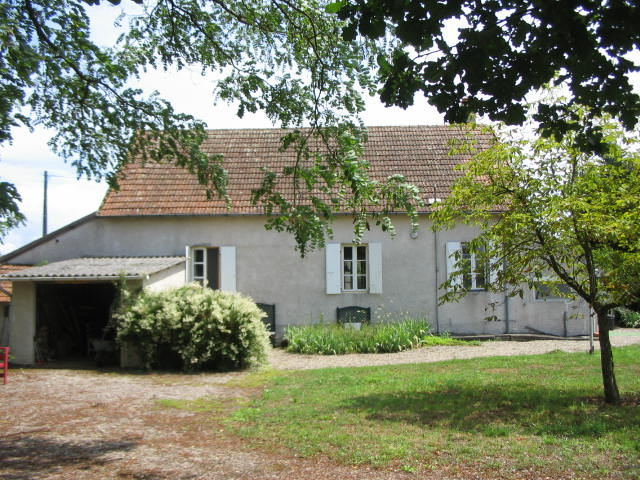 St Gérand de Vaux - Maison de campagne de plain-pied, habitable de suite sur un terrain de 2500 m². St Gérand de Vaux - Maison de campagne de plain-pied, habitable de suite sur un terrain de 2500 m².