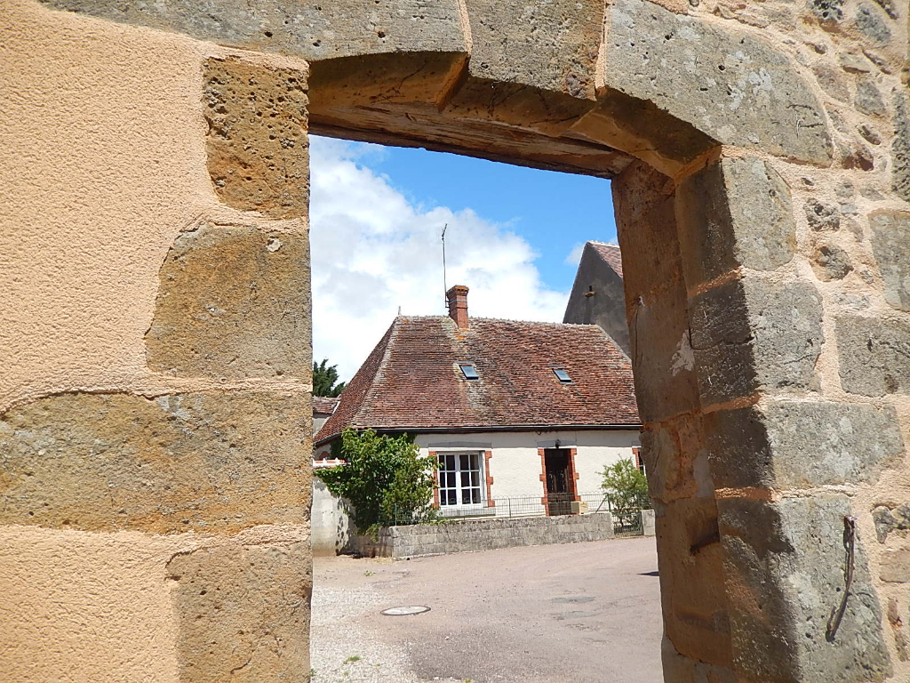 Couleuvre ? Joli maison dans le village avec un belle vue dégagé sur un terrain de 1450m² Couleuvre ? Joli maison dans le village avec un belle vue dégagé sur un terrain de 1450m²