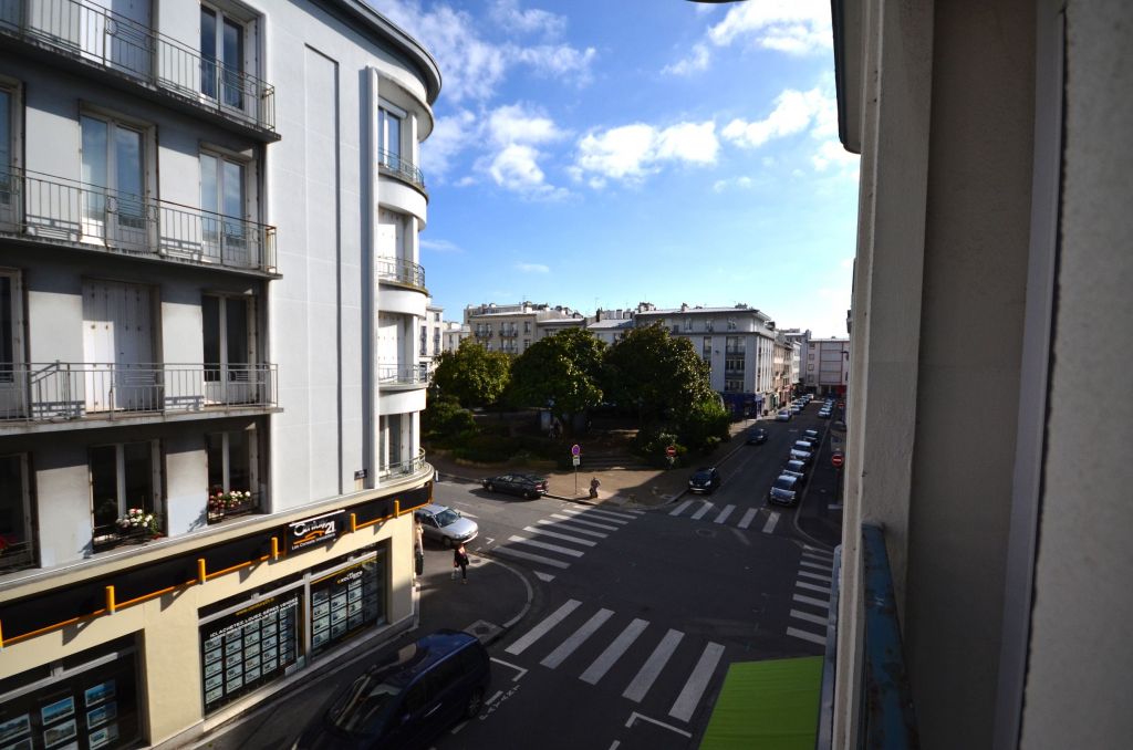 BREST SIAM - Appartement Type 4 de 89 m²- 3 chambres rénovées BREST SIAM - Appartement Type 4 de 89 m²- 3 chambres rénovées