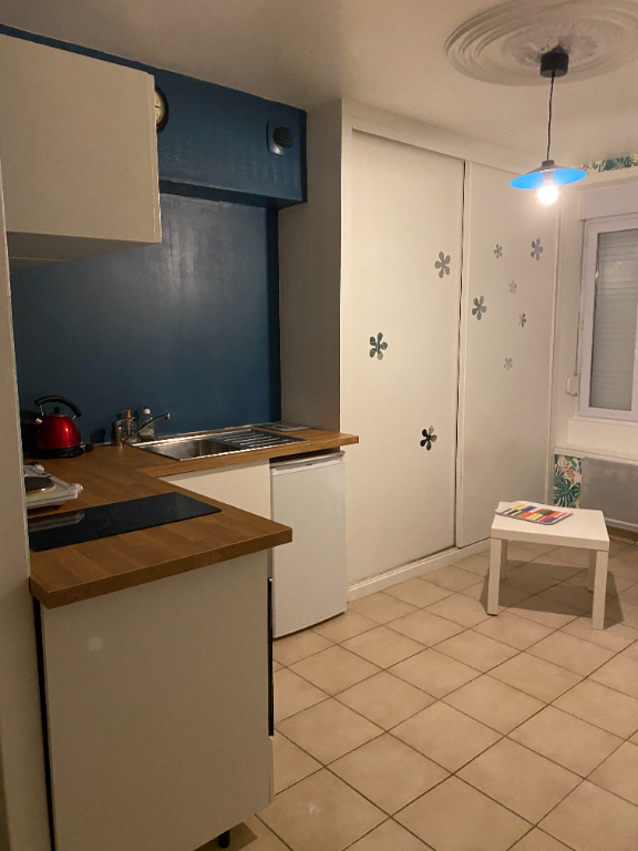 BREST SAINT MARC - Studio avec prêt de meubles de 25m² au calme BREST SAINT MARC - Studio avec prêt de meubles de 25m² au calme