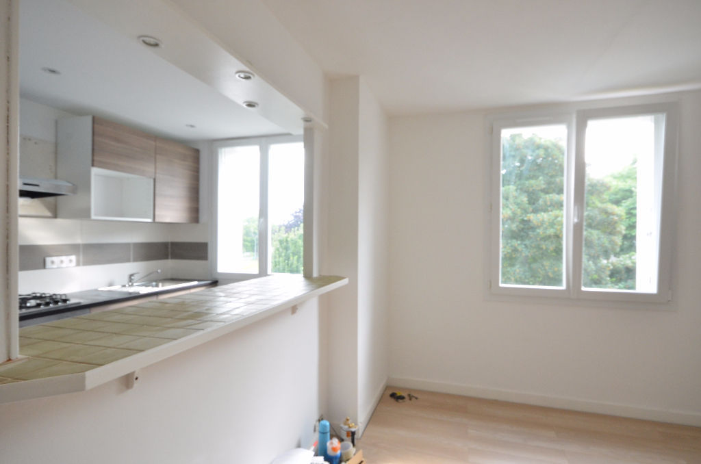 BREST STRASBOURG - T3 rénové de 55m² BREST STRASBOURG - T3 rénové de 55m²