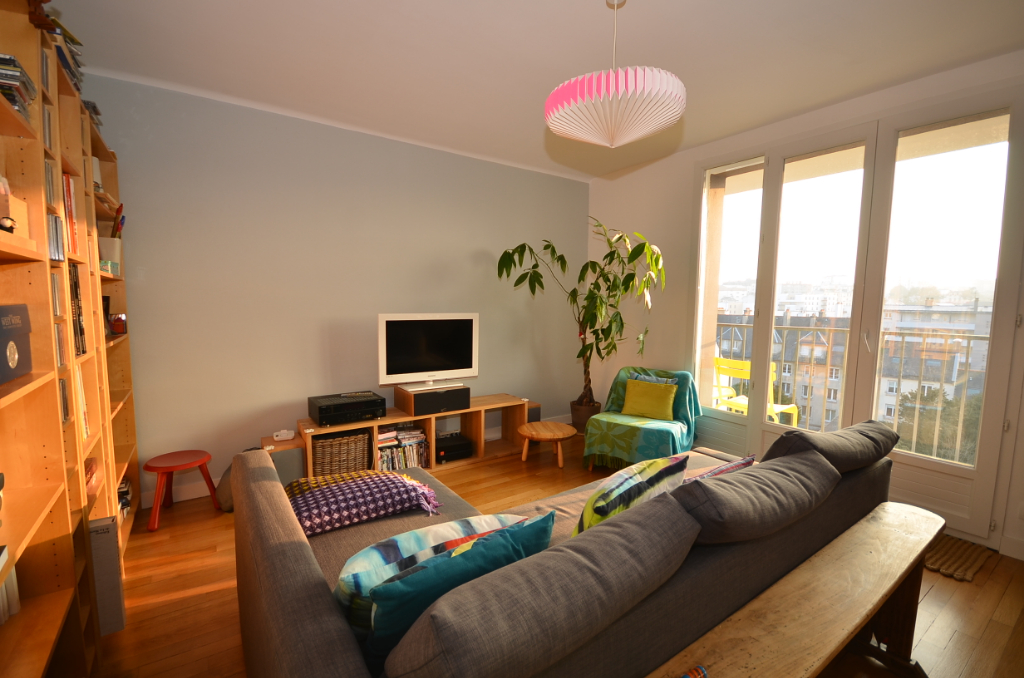Le Landais, appartement T5 de 86 m² au dernier étage proche tram Le Landais, appartement T5 de 86 m² au dernier étage proche tram