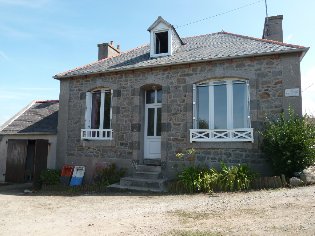 PORSPODER. Petite maison proche du port d'Argenton. PORSPODER. Petite maison proche du port d'Argenton.